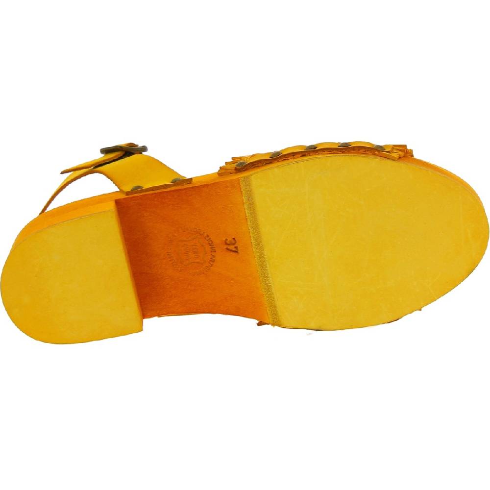 Lartigiano Del Cuoio Zoccolo da donna giallo in legno artigianali con fascia in pelle intrecciata Offerte stagionali