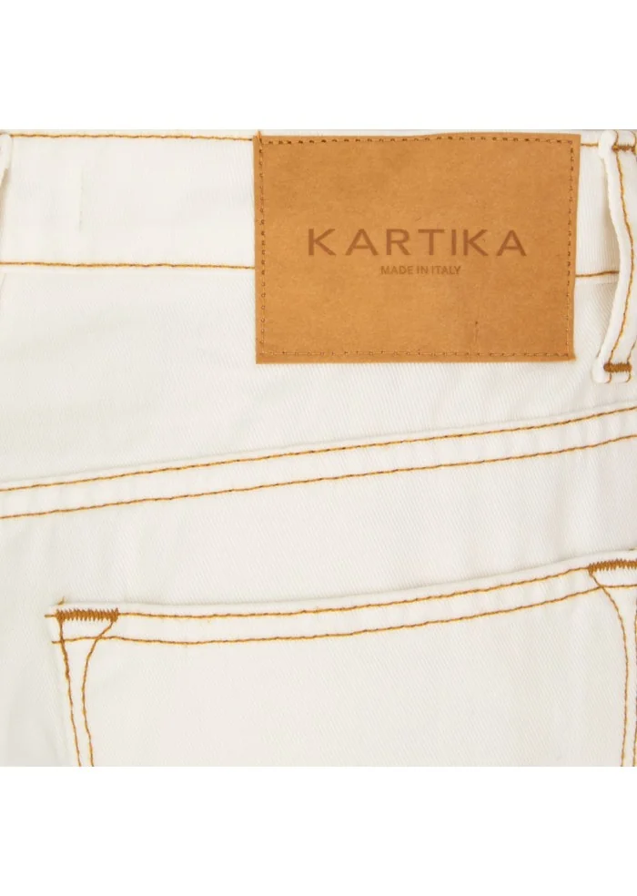 KARTIKA | JEANS CUCITURE A CONTRASTO BIANCO Comprane uno, ottenene uno gratis