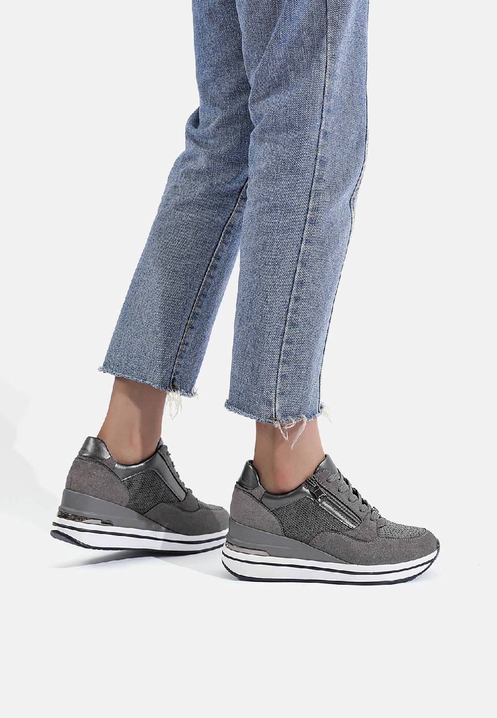 Queen Helena Sneakers - X29-34