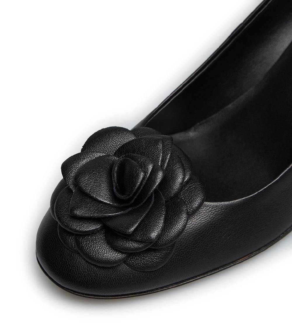 Loriblu Décolleté in nappa nera con fiore Presa