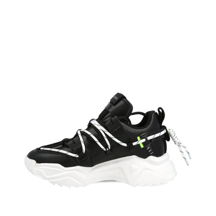 Uma Parker Helsinki Black Enormi risparmi